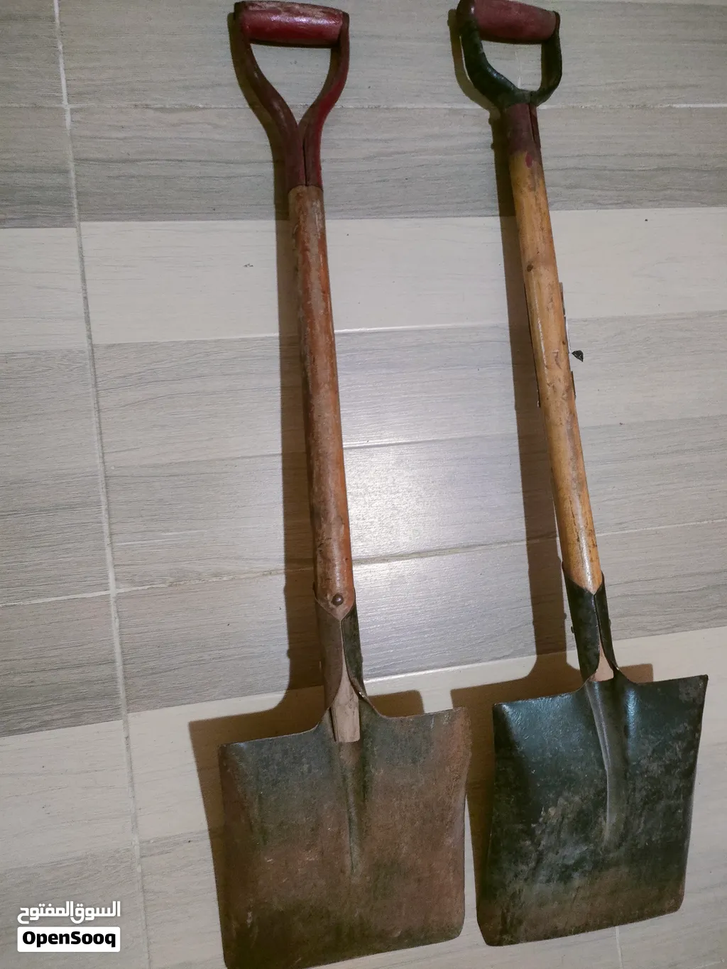 أدوات حدائق وبناء مستعمله