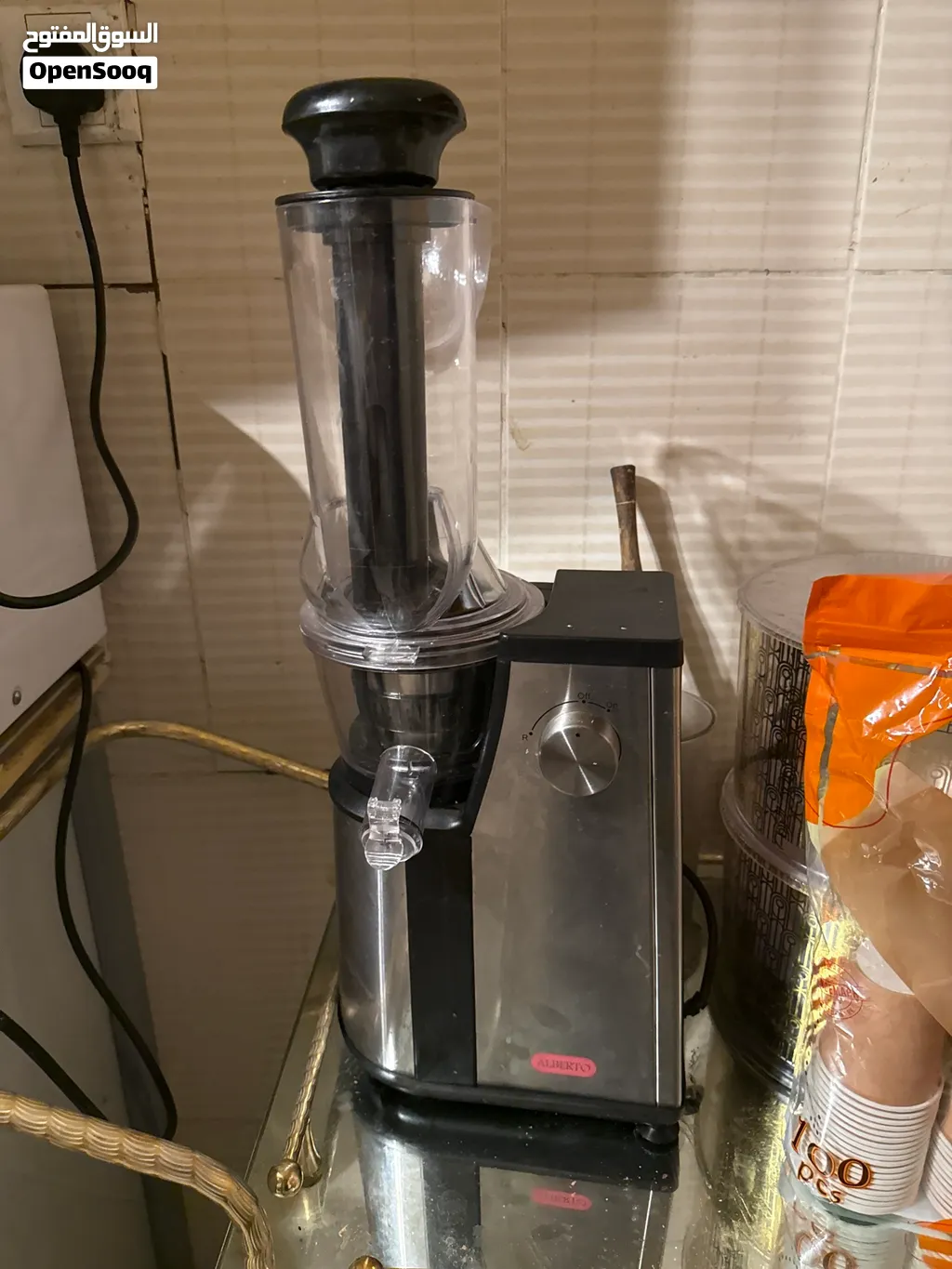 Alberto juicer for sale bought for 1200 sr and asking only 300 sr
