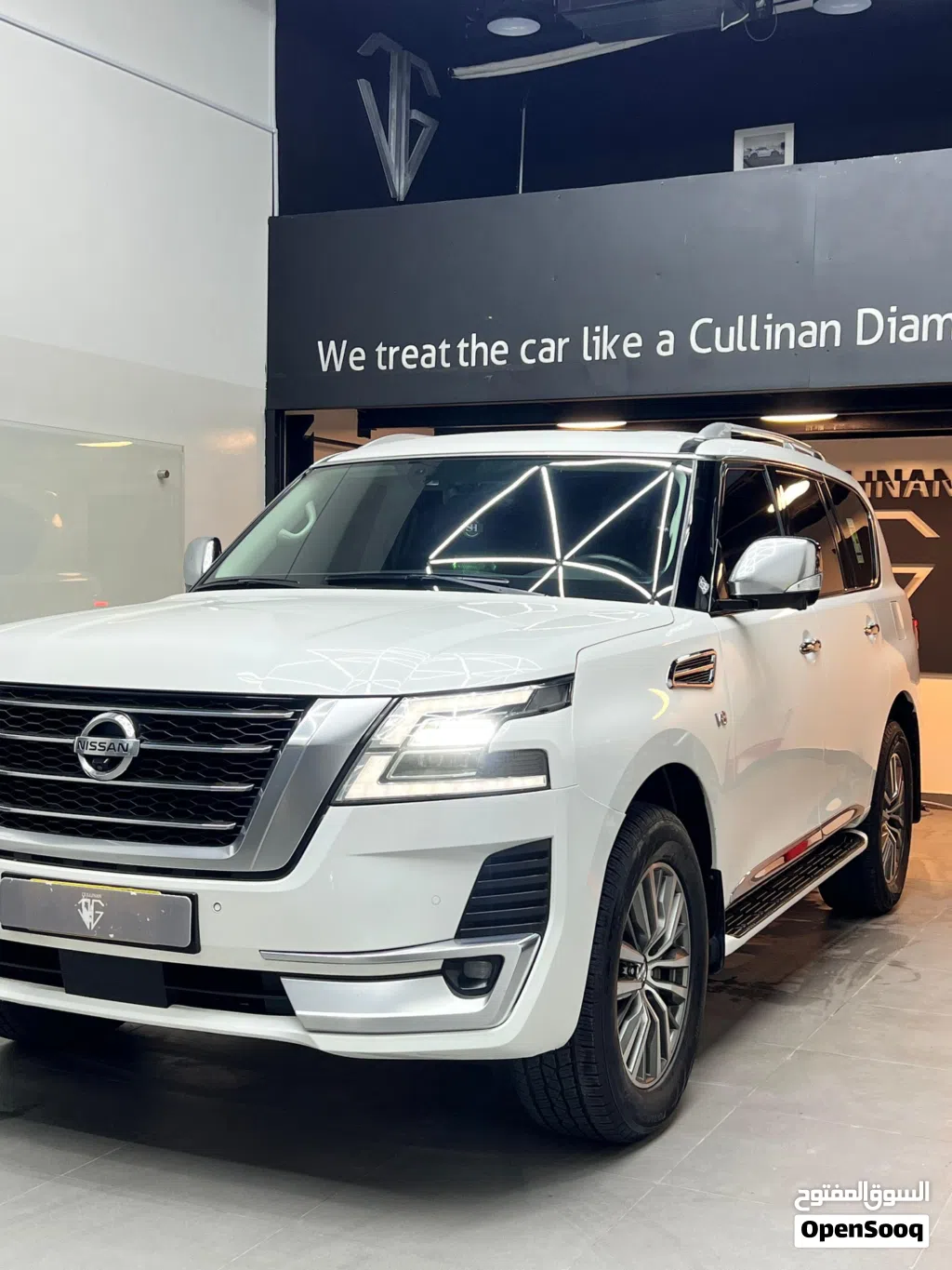 NISSAN PATROL 2020 platinum V8 white