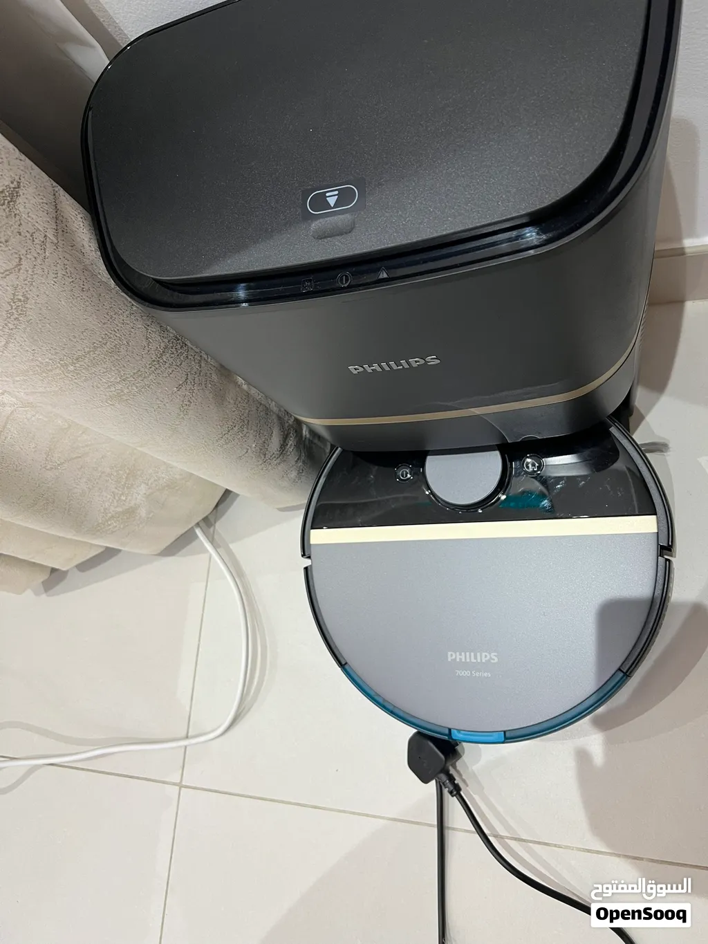 Philips HomeRun 7000 Robot