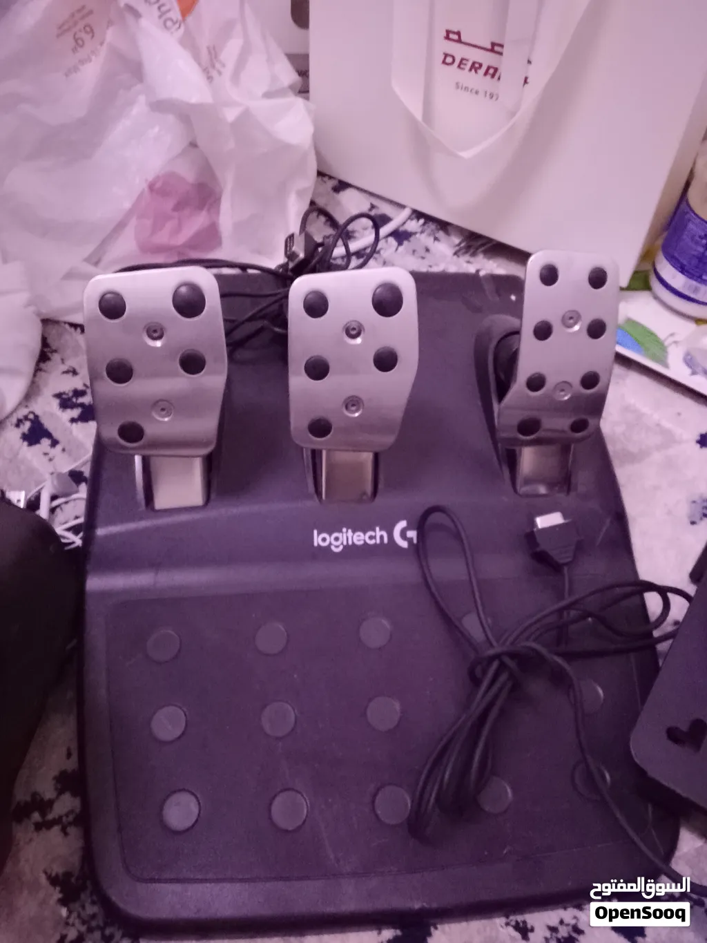 دركسون Logitech G29 بحالة جيدة، مناسب للـPS4 / PS5 والكمبيوتر.