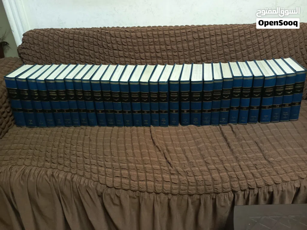 مجموعه كامل انسايكلوبيديا (Encyclopedia Americana) عمرها 50 سنه