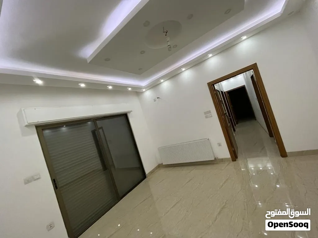 شقة مفروشة جزئيا للإيجار، عبدون Semi Furnished Apartment