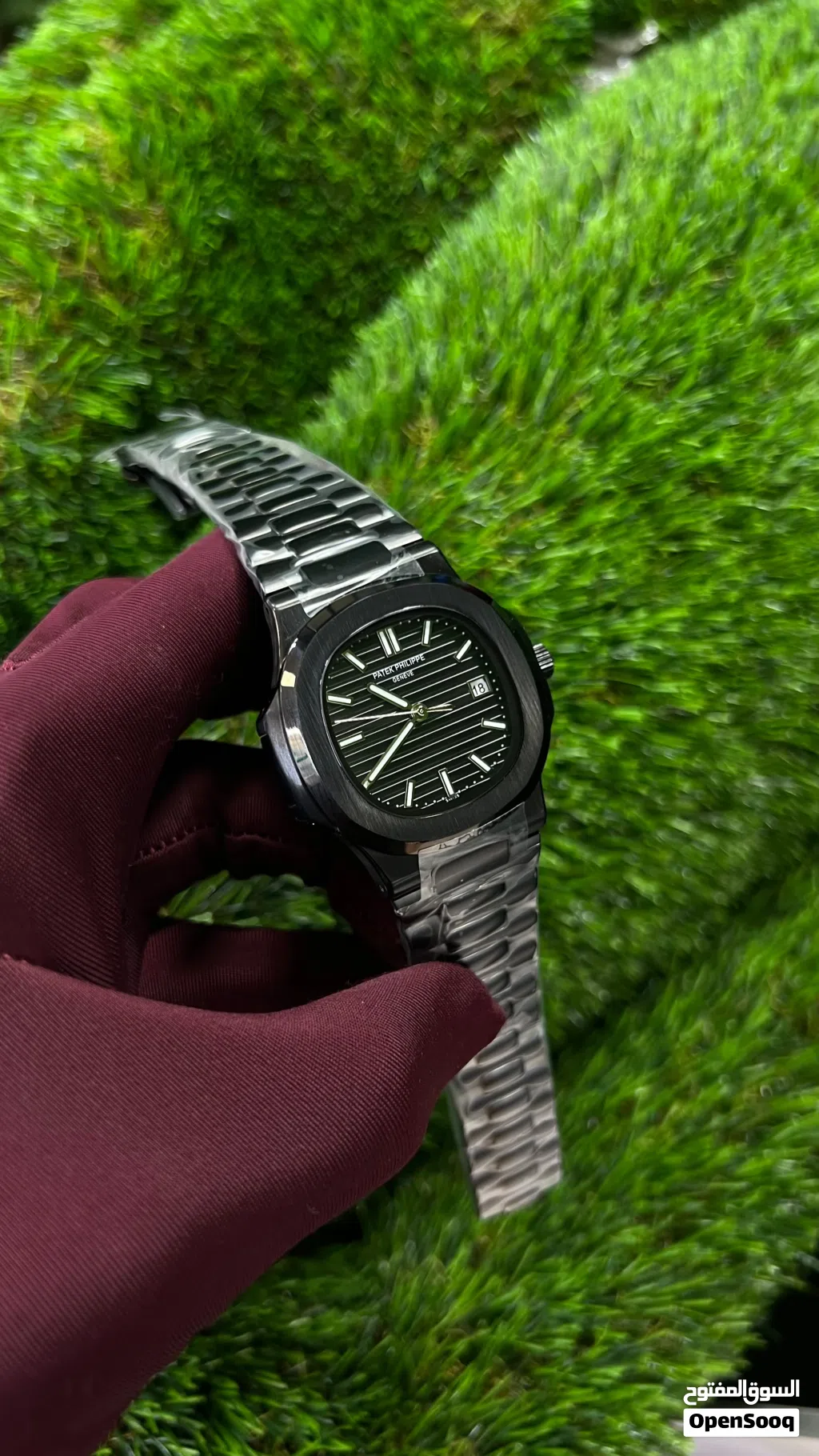 Patek Philippe Nautilus Men's Watch – Black Dial Stainless Steel Bracelet Date Display