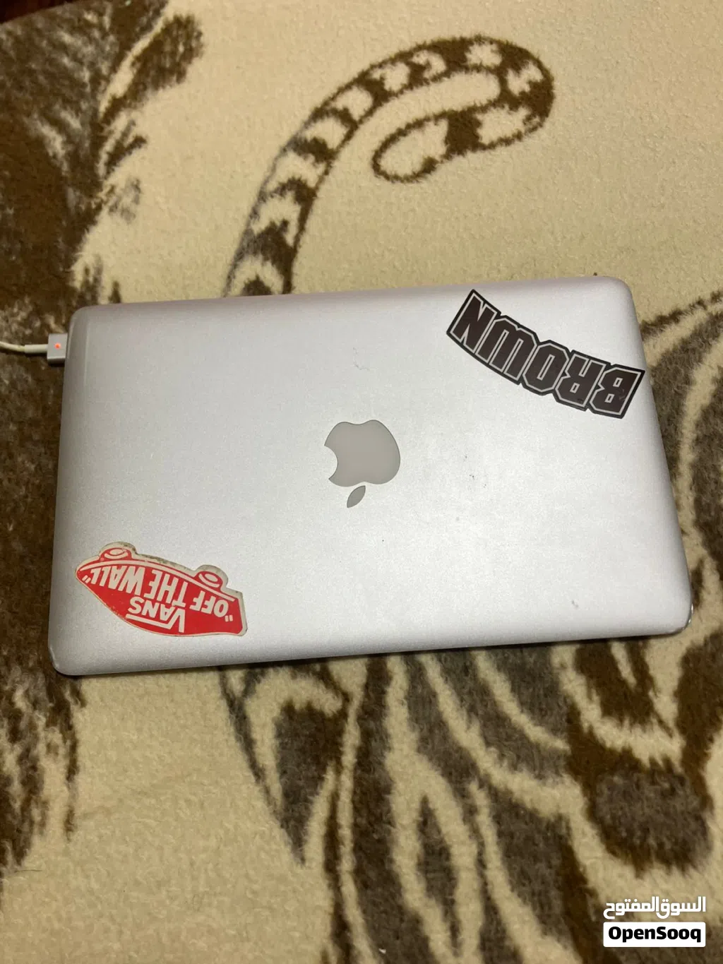Mac book air 2015 للبيع السعر قابل للتفاوض