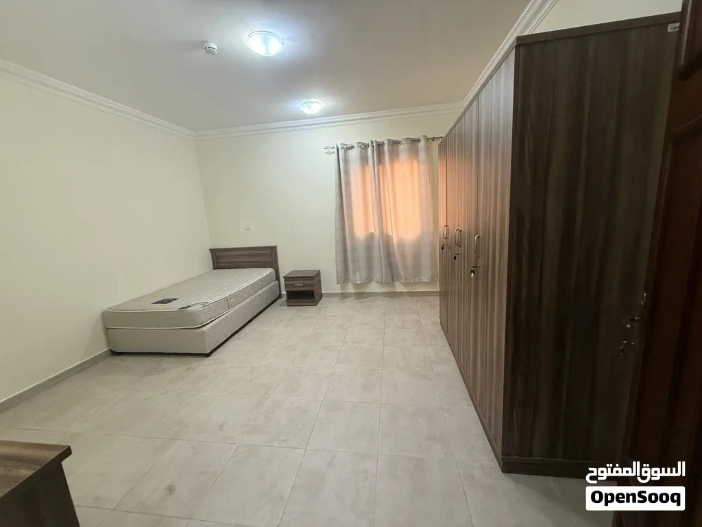 Executive bachelors rooms for rent