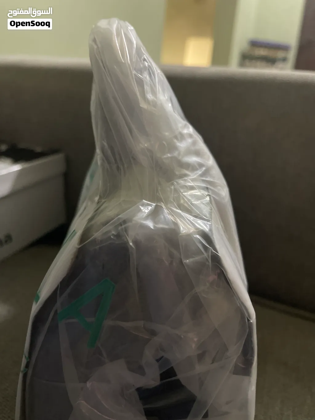 للبيع حقيبه جديده غير مفتوحه