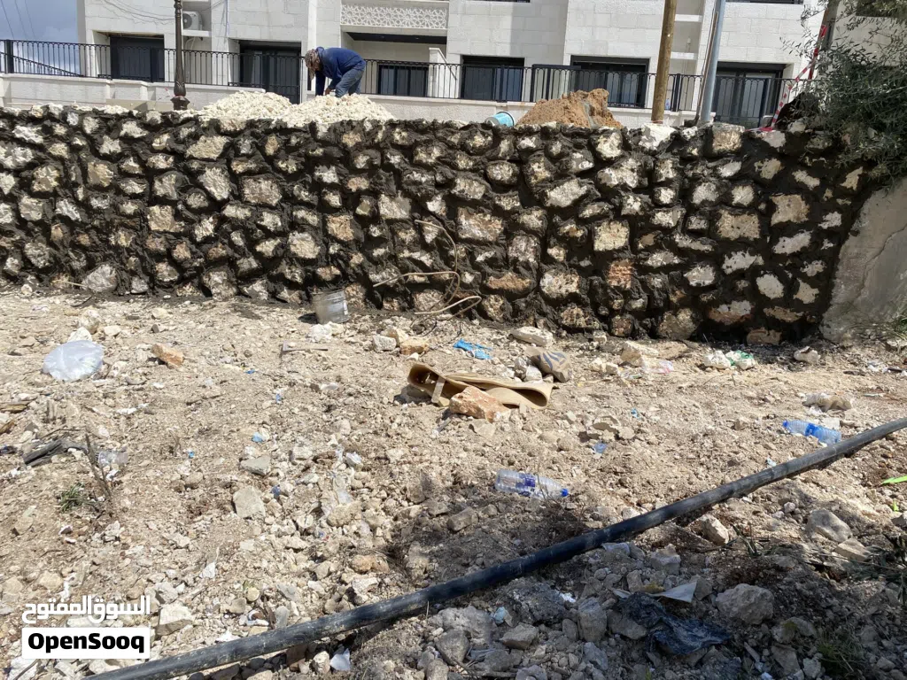 سناسل حجريه تشيك مزارع بيوت ريفيه وأثريه شلالات نوافير تلبيس شحف جرافه جك همر حفاره قناطر أقواس اثري