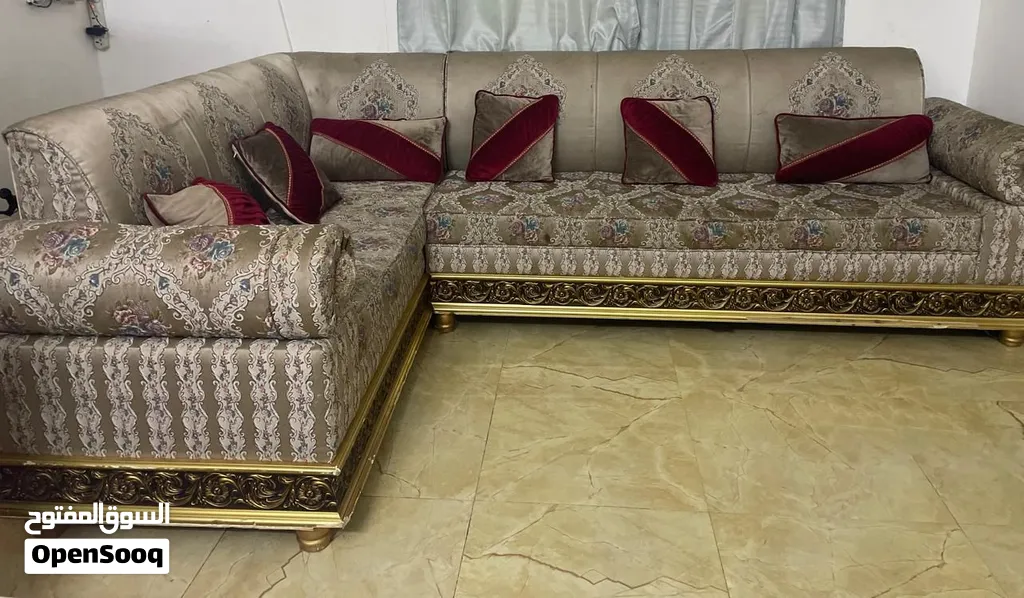 Classic L-Shaped Majlis Sofa Set