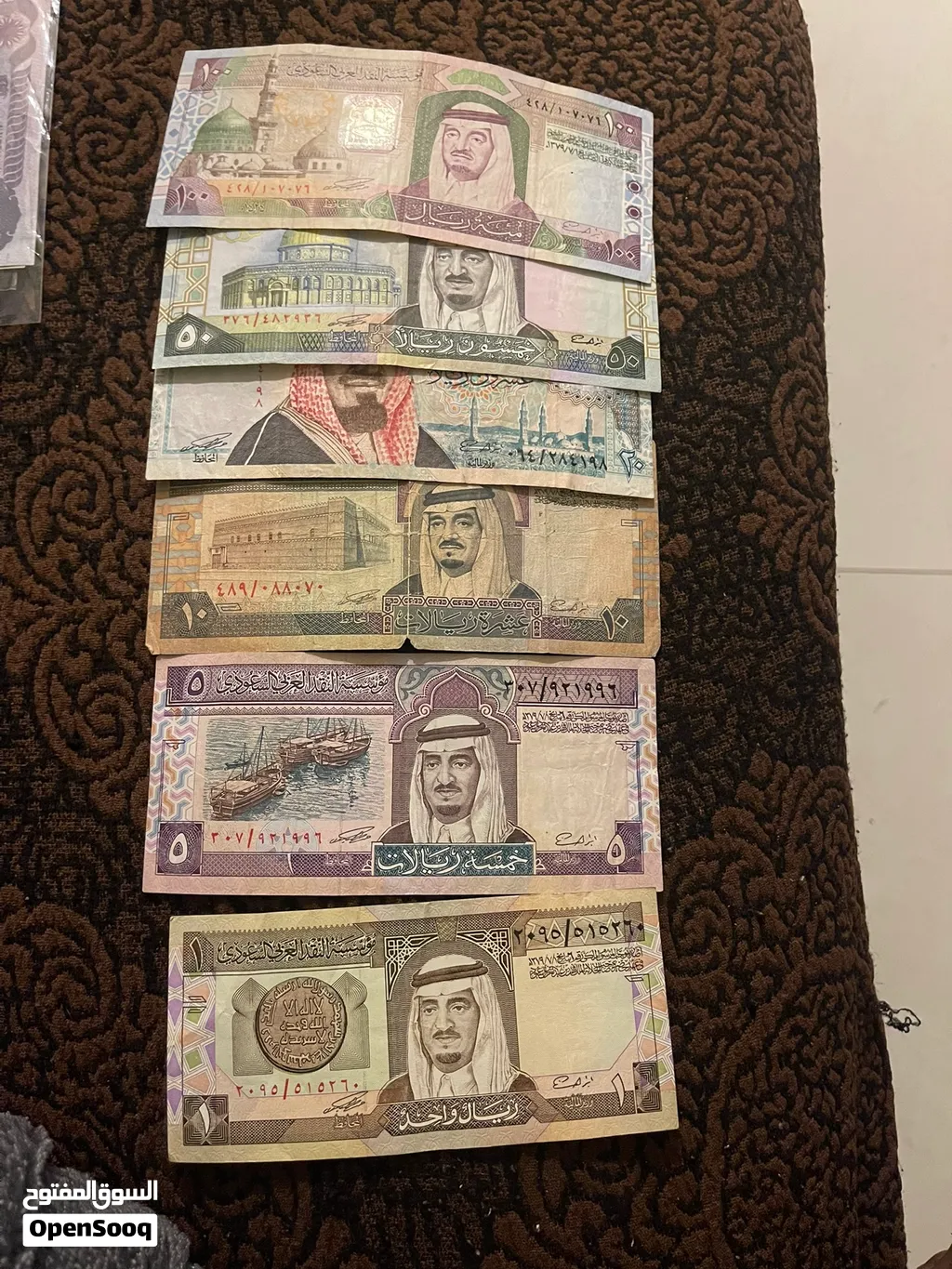 عملات للبيع