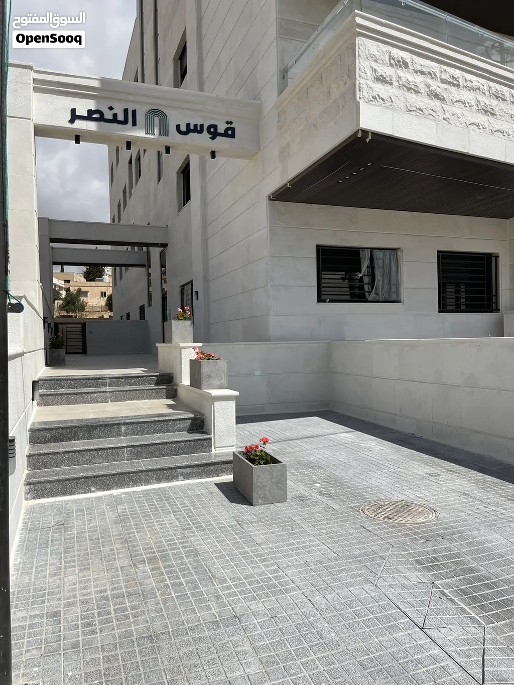 شقة ارضية/ مساحة 155م/ ترس خارجي واسع/ مدخل مستقل/ موقف مستقل/ شفا بدران
