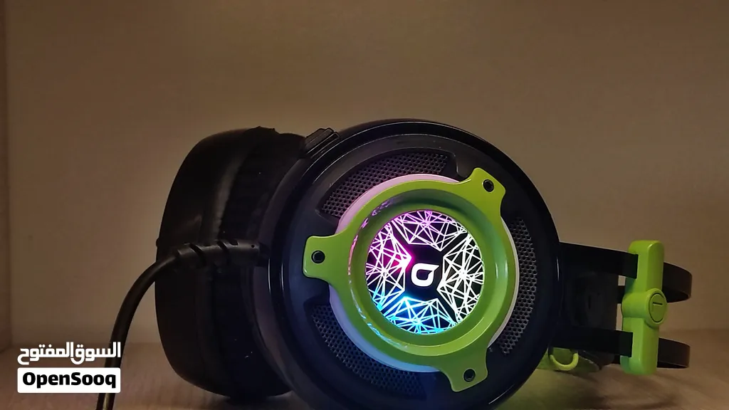 سماعة ألعاب جيمنج (Gaming Headset) احترافية - إضاءة وعزل ممتاز مع مايك
