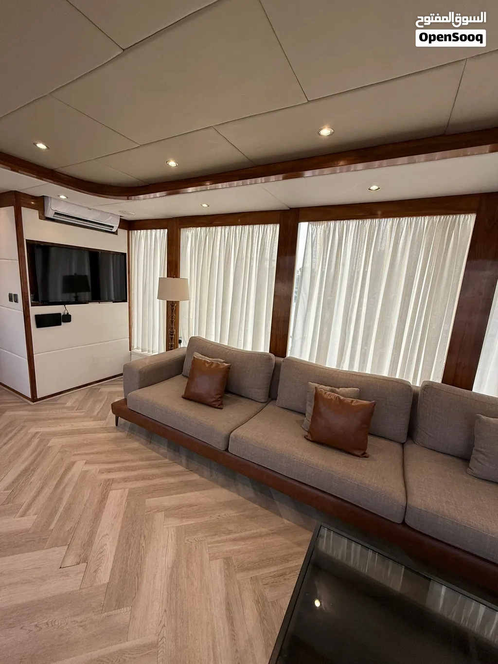 للبيع House boat AC موديل 2024 بحاله جيده جدا