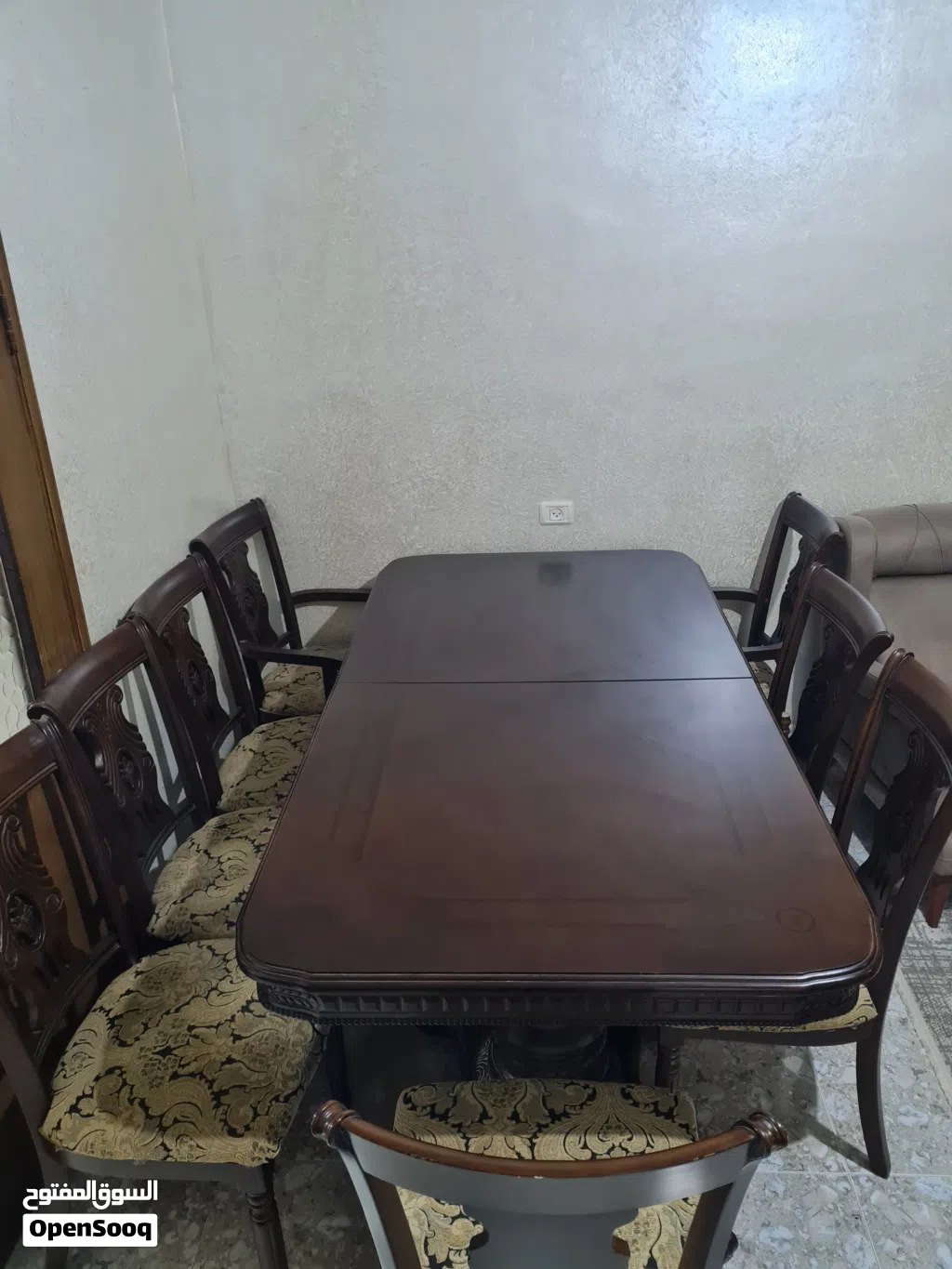 طاولة سفرة مع 8 كراسي