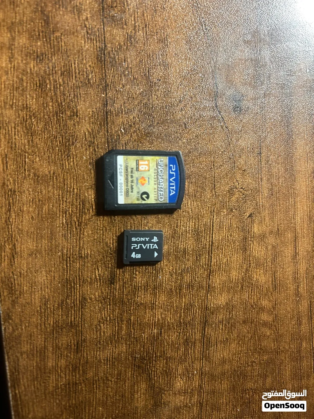 Psvita 2000 perfect condition brand Sony hand sized