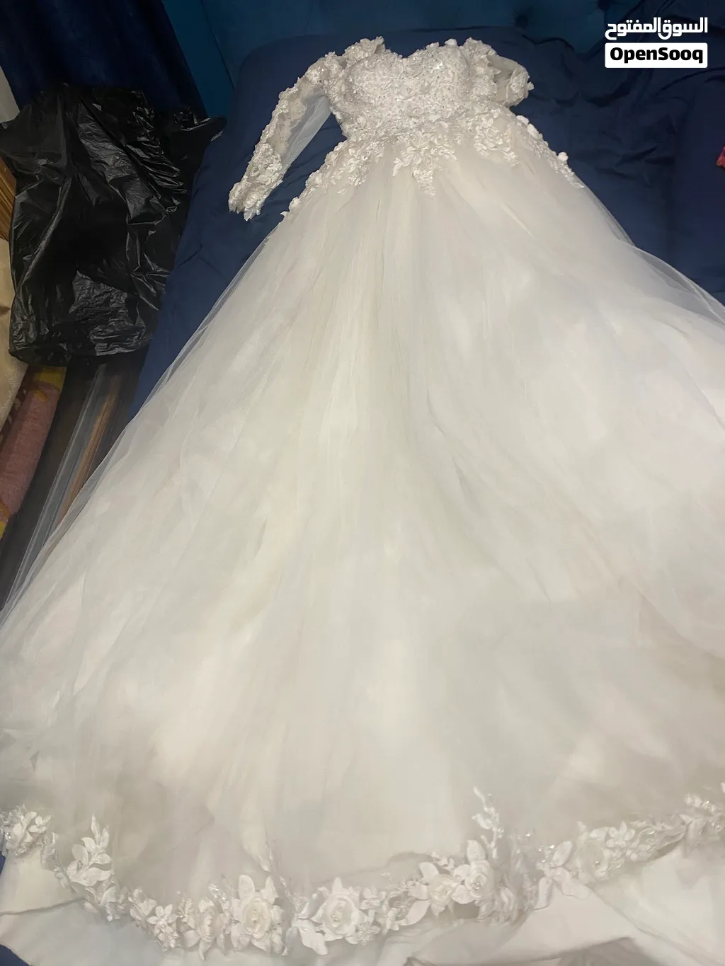 فساتين سهرة وبدلة عرس