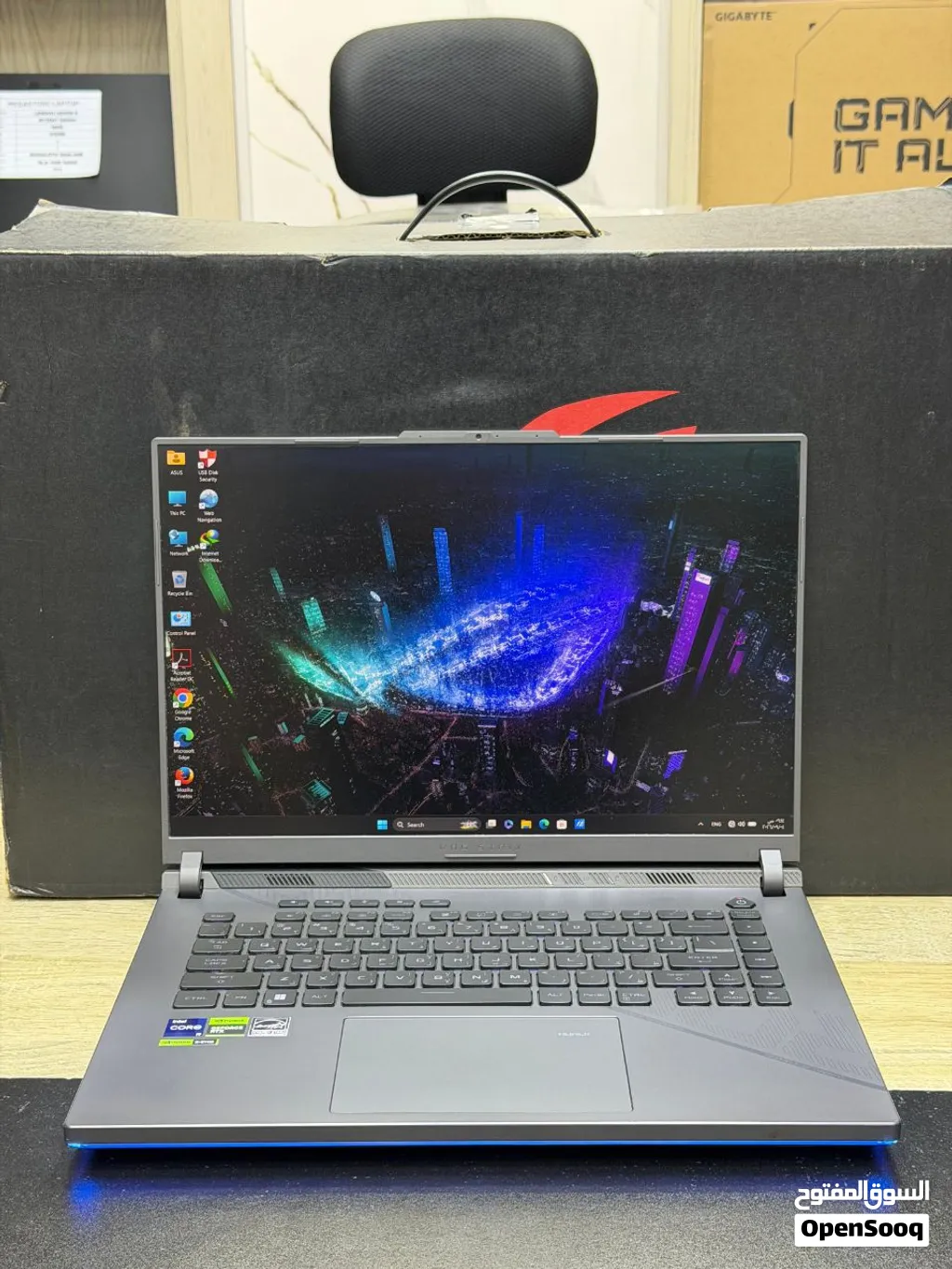 بكارتونته ومشتملاته وشنطة اوريجينال ASUS ROG STRIX G16 Gaming كور i9 جيل 14 فئة HX بكارت RTX 4070