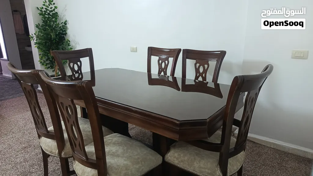 طاولة سفرة مستعمل 6 كراسي