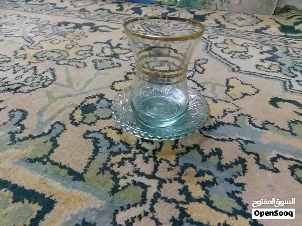 طقم استكانة مدهب انتيك عمره اكتر من 75 سنة