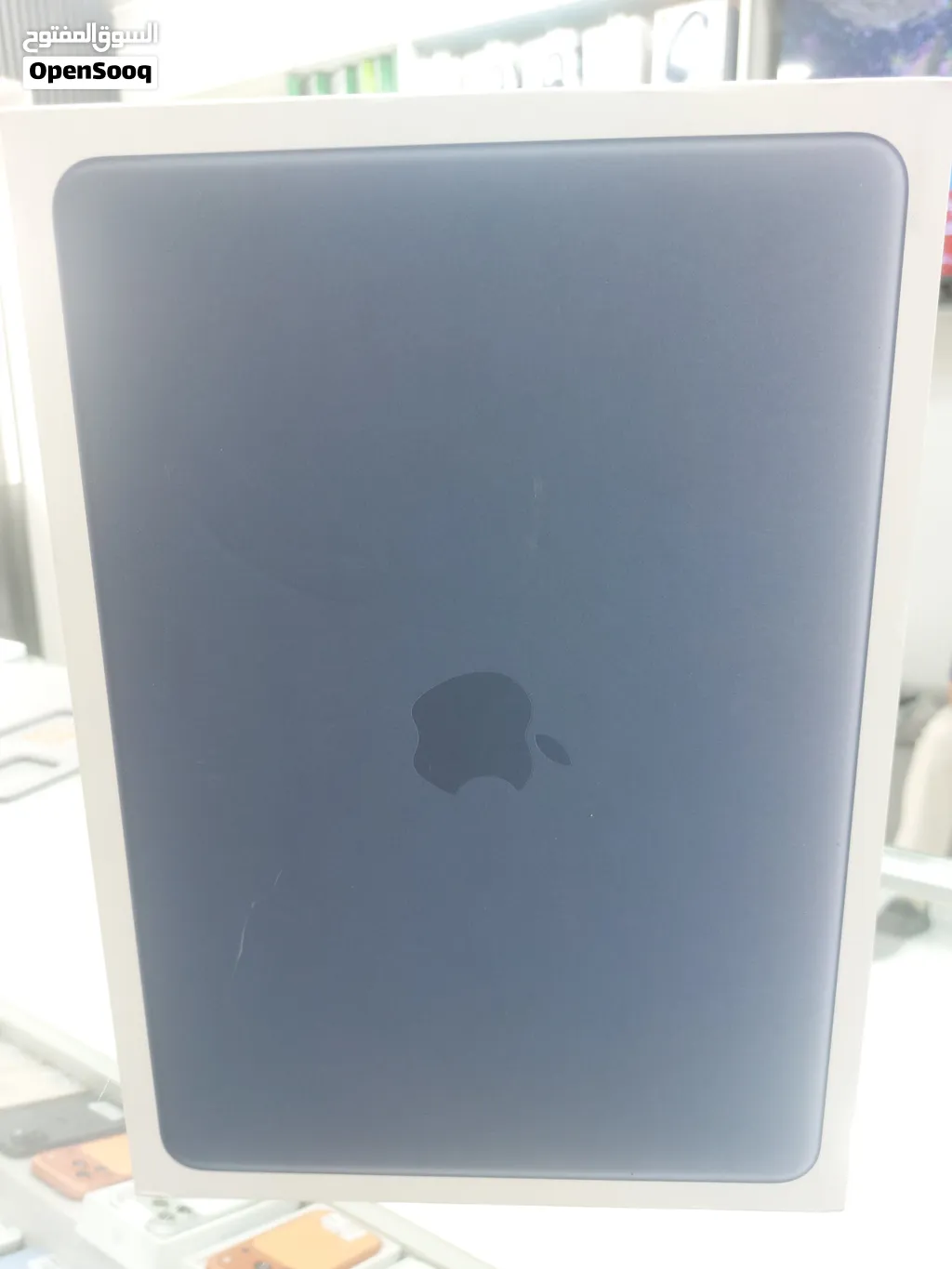 MacBook Neo 256 g. 512.g new. ماك بوم نيو. جديد. 256 ج. 512 ج. كل الاوان