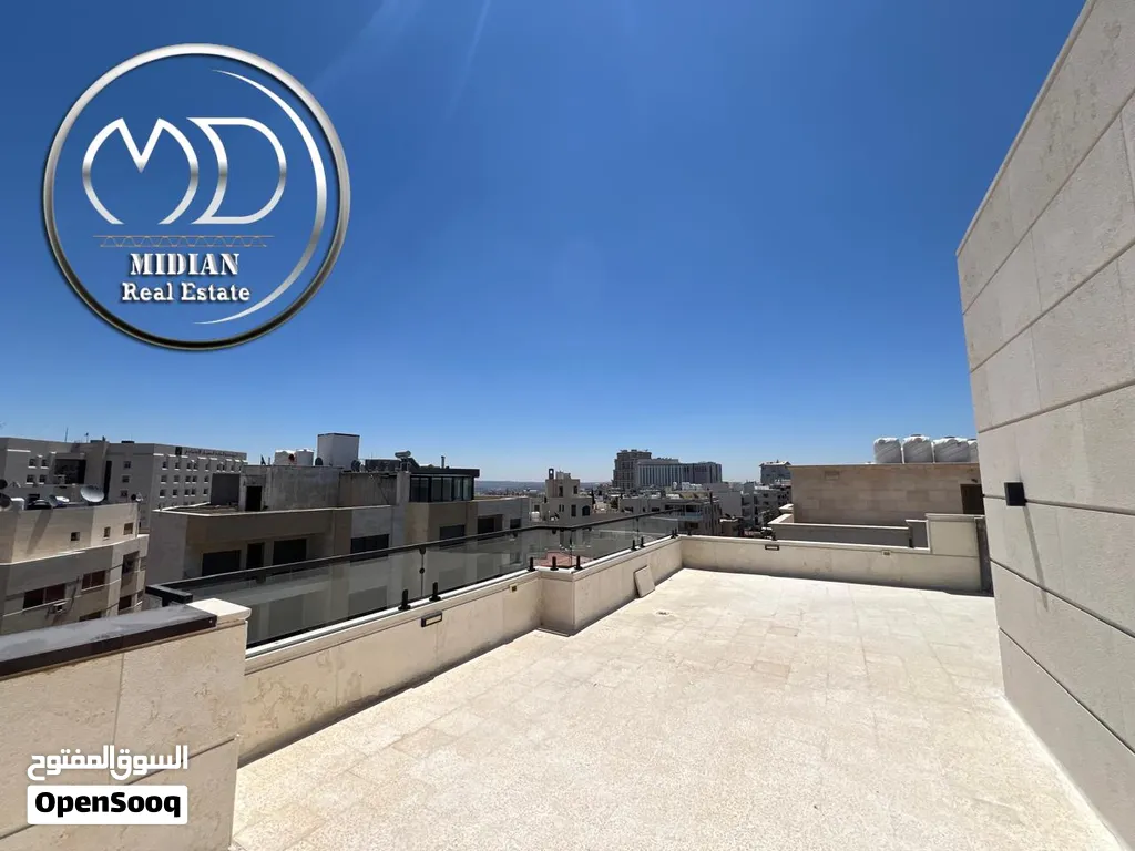 شقه جديدة للبيع أخير مع روف للبيع ام اذينة مساحة 155م & 200م تشطيبات و ديكورات فاخرة
