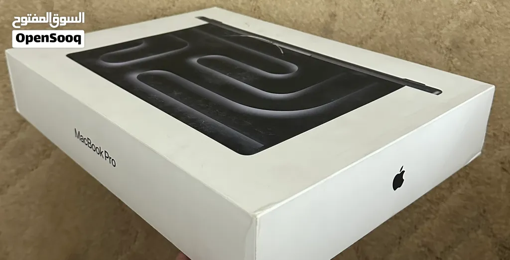 بحال الوكالة 14” Apple MacBook Pro