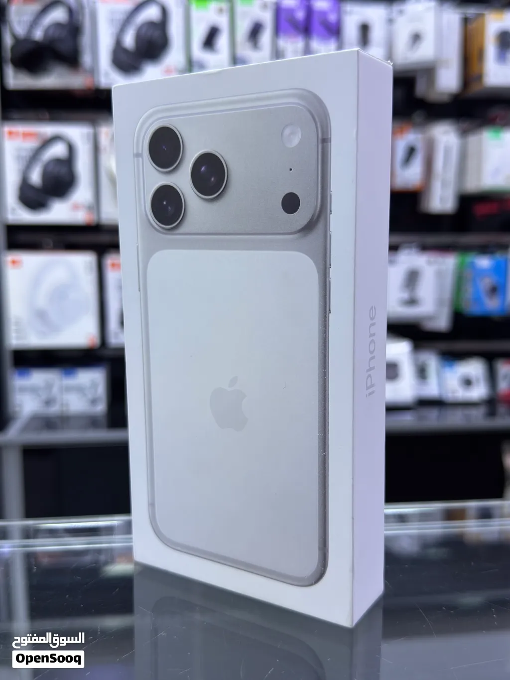 iPhone 17 pro max (512GB) SIM ايفون 17 برو ماكس مدخل خط (512 جيجا) وارد هونك كونك بكفالة الوكيل الرس