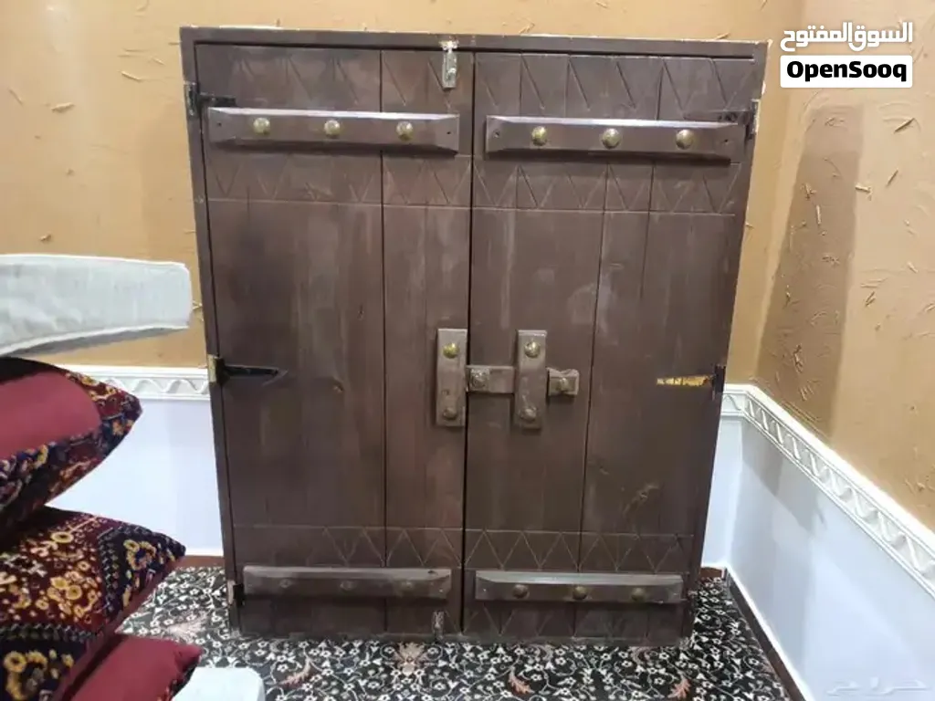 شباك خشب تراثي