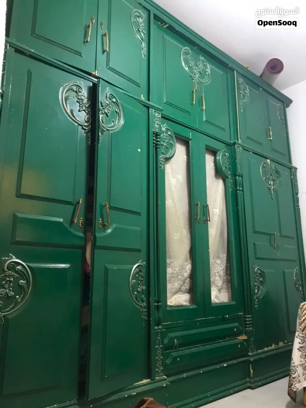خزانة للبيع