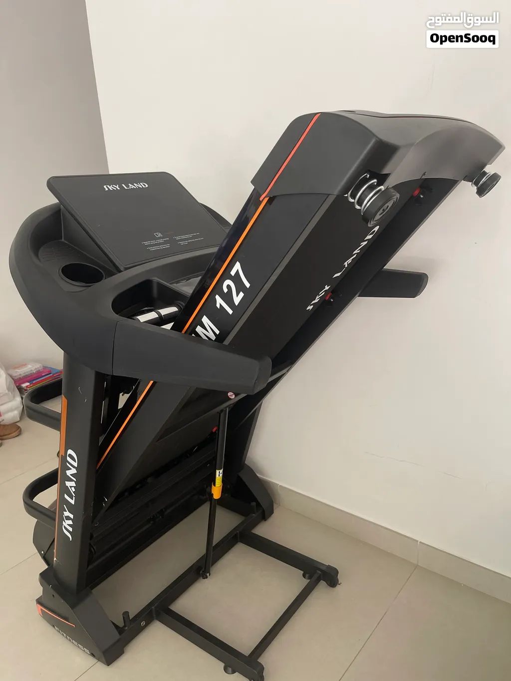 جهاز مشي skyland trealmill شبه جديد 6شهور استعمال بسيط جدا..