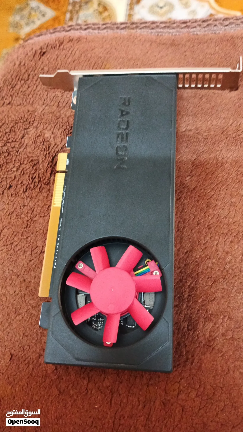 --- *AMD Radeon RX 6300 2GB GDDR6