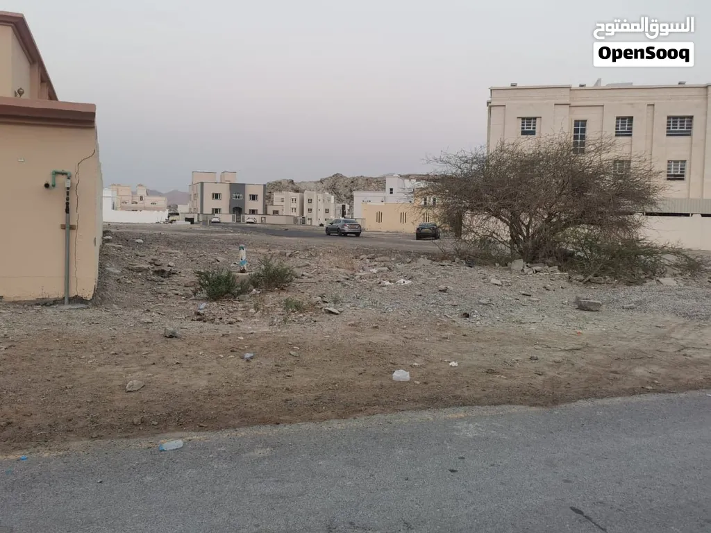 للبيع ارض في العامرات مرتفعات الثامنه تحت العقبة قريب نفط عمان