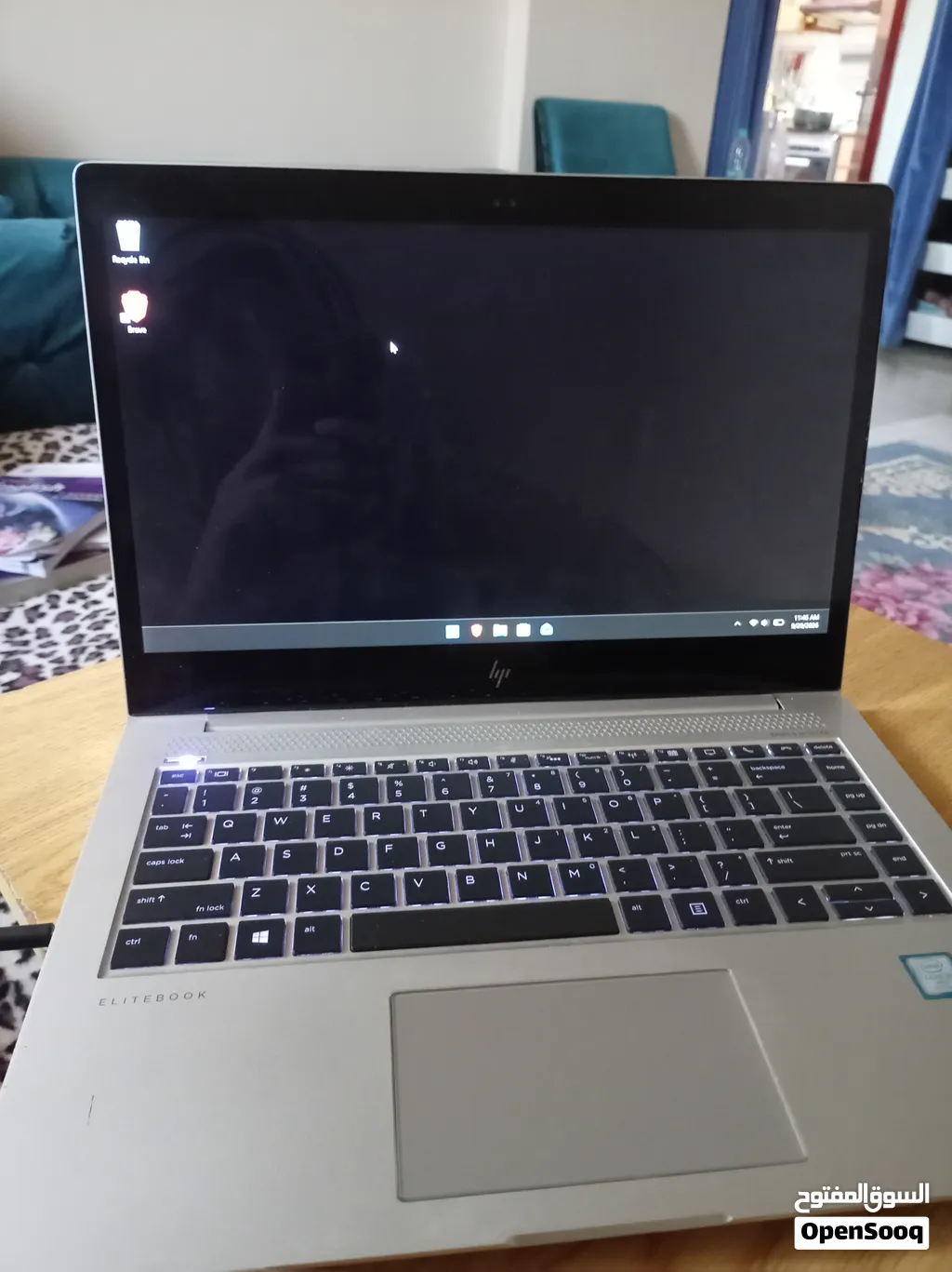 HP elitebook 1040 used only for 2 years good battery and good for work and ending