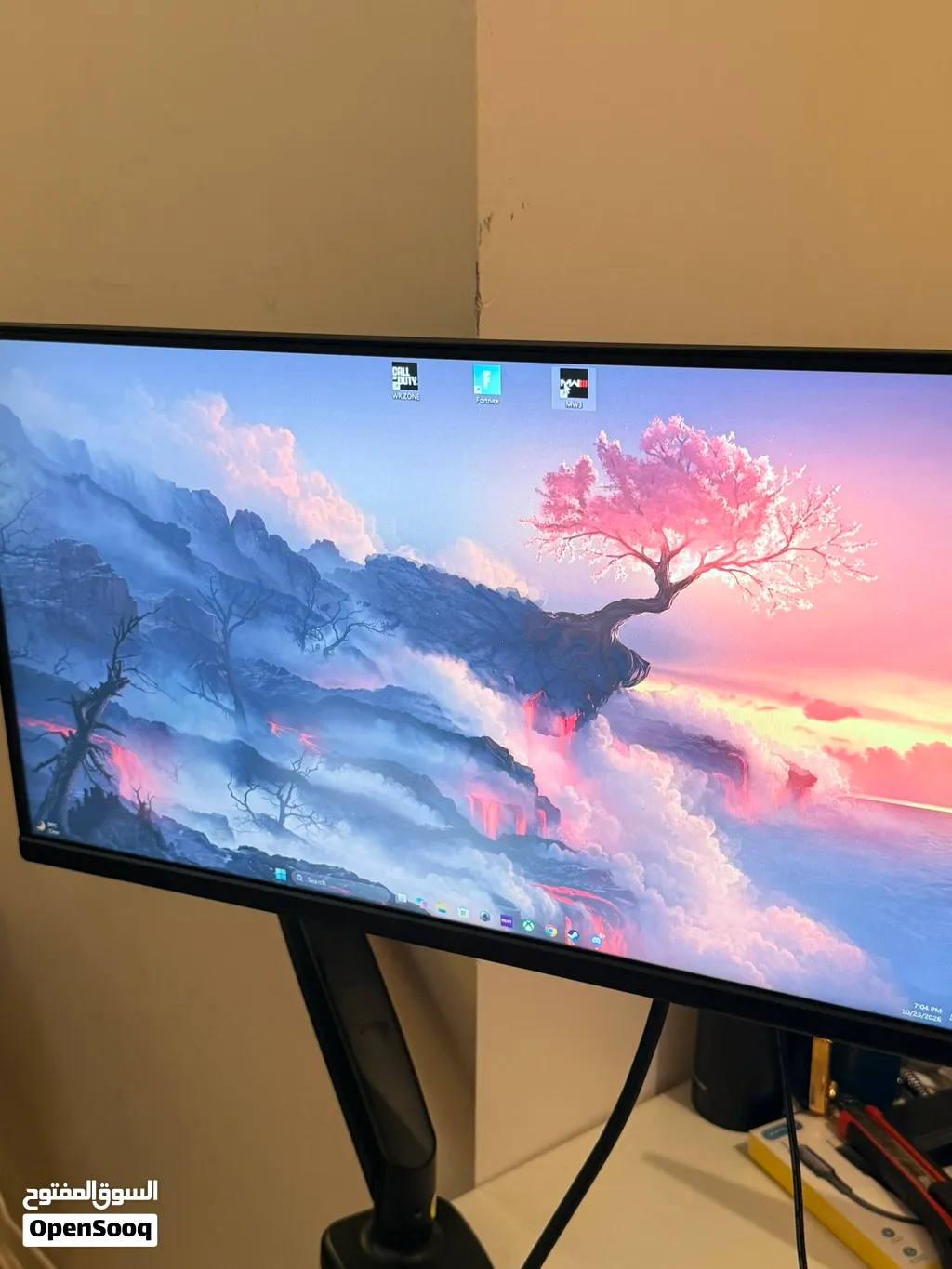شاشة مب قيمينا Acer للبيع مع ستاند متحرك – حالة ممتازة شغالة بدون مشاكل تقدر تفحصها بنفسك