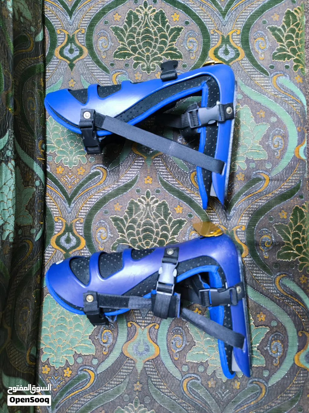 حذاء طبي لتقويم القدم