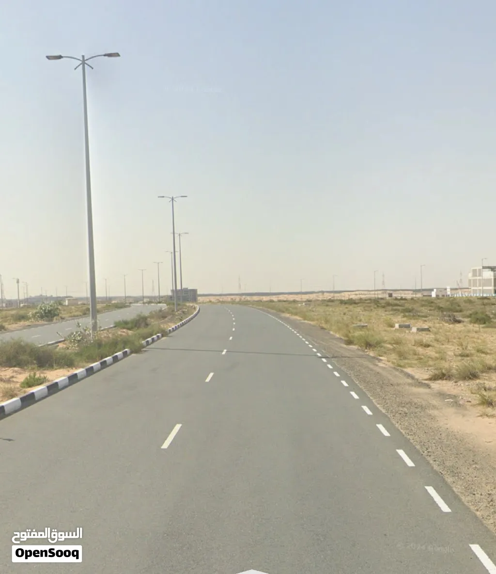 للبيع ارض صناعيه خاليه الصجعه تملك عرب (89،778) الف قدم موقع 4قطع شارعين 97 و24 موقع تجاري صناعي