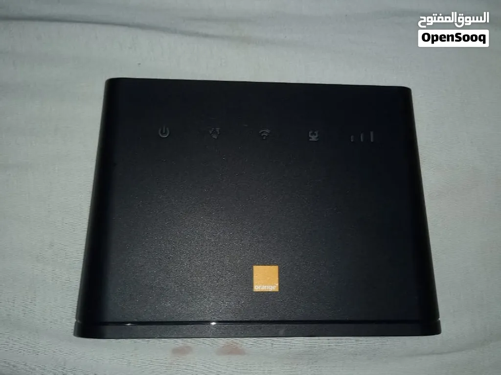 راوتر 220-orange B311s بدون أي كسور زي الجديد بالضبط بالعلبه بكامل مشتملاته لون أسود