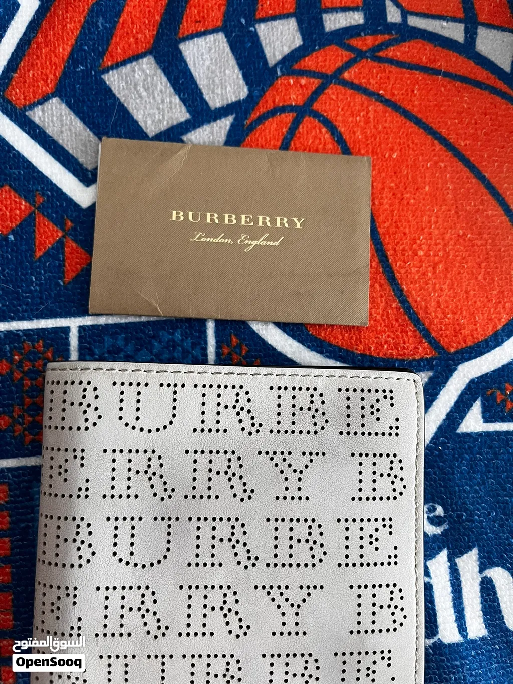 Limited edition original Burberry Wallet + original certificates