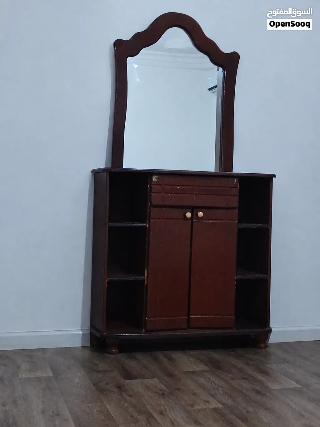 مدخل خشبي وكاتروات ايات قرانية