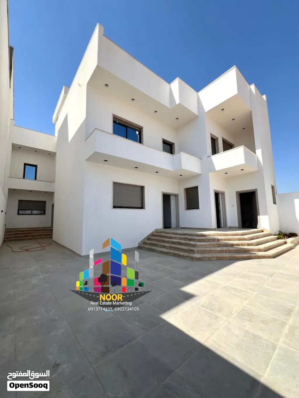 فيلا مشطبة من دورين وملحق خارجي .عين زارة السدرة