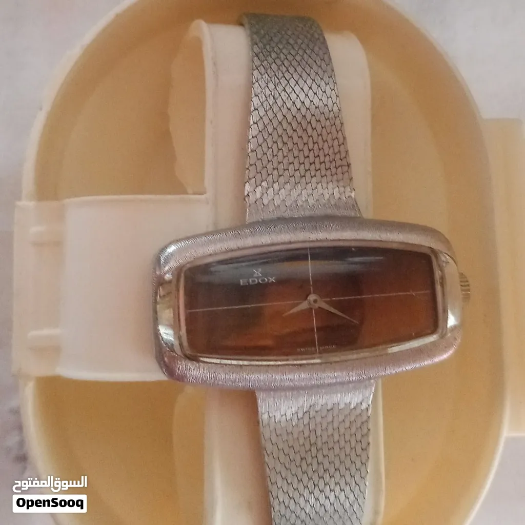ساعه نسائي EDOX انتيكا