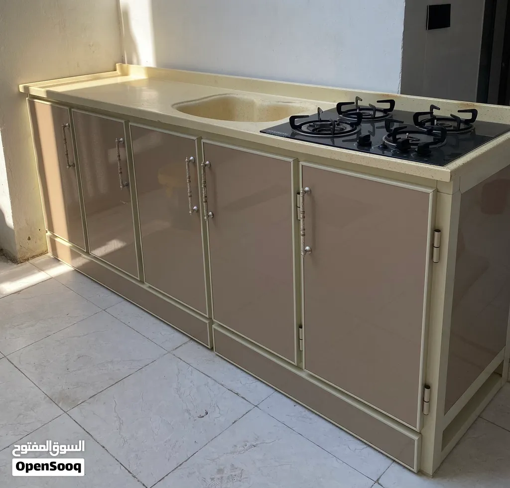 كاونتر المنيوم - طول (220) 2 متر - ارتفاع (92)