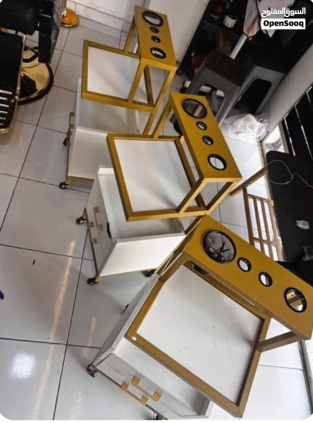 طاولات حلاقة