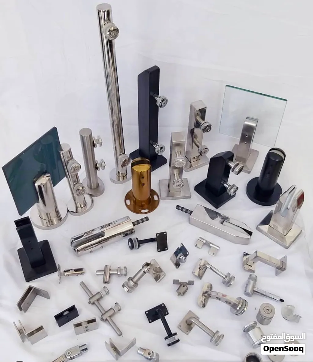 Types of railing and tempered glass connections and tempered glass bases