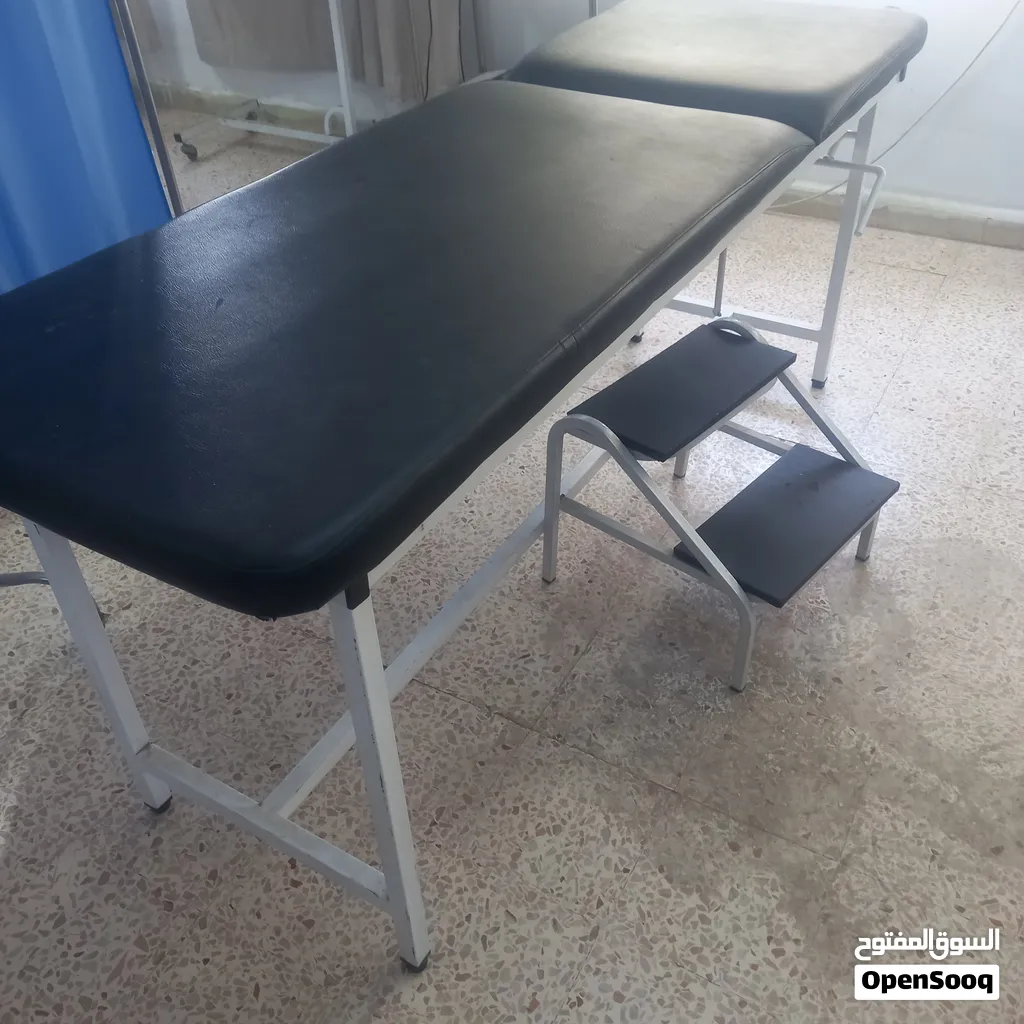 سرير مساج و حجامه زائد سلم