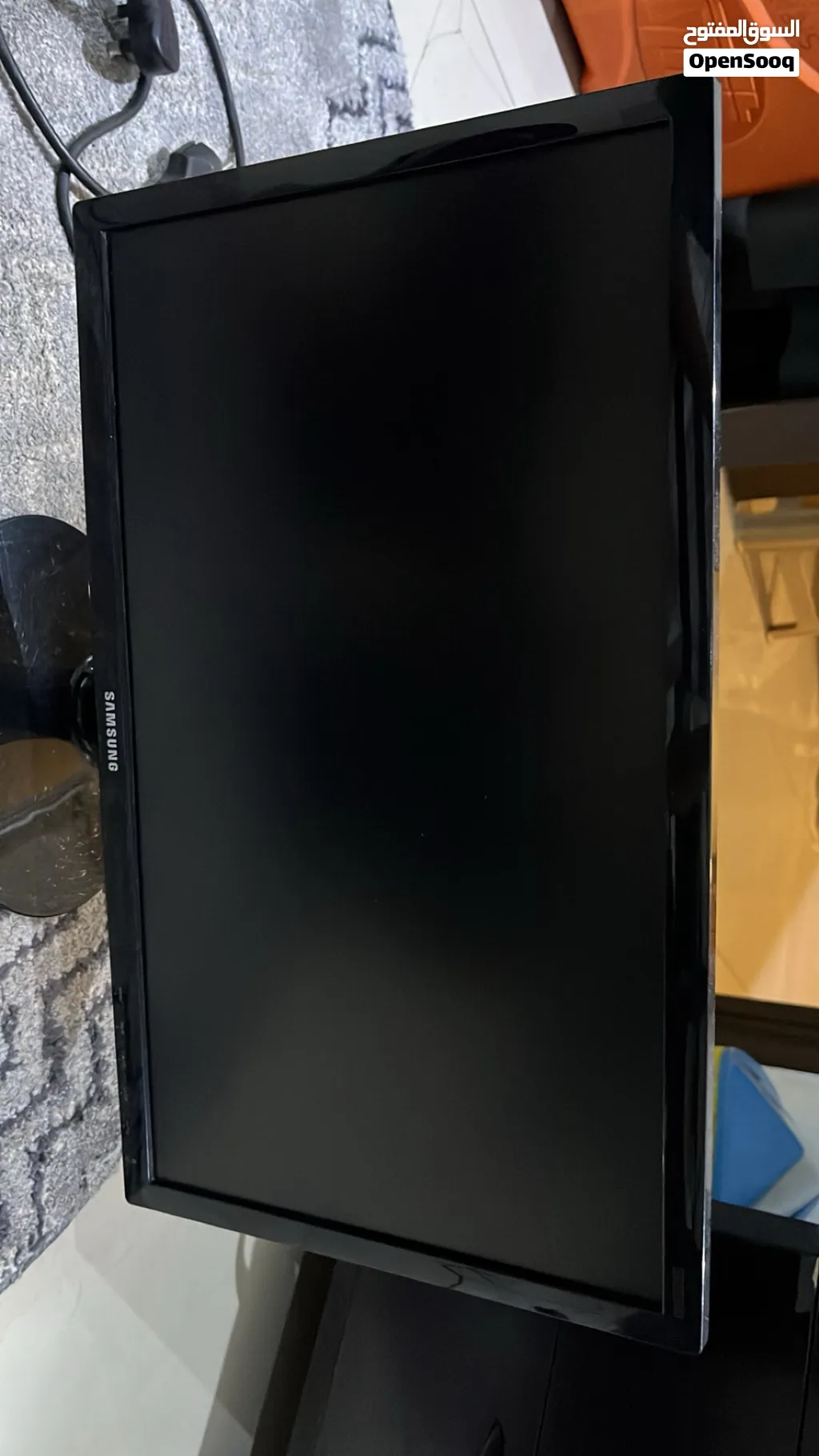 شاشة سامسونج لل pc او السوني 60 هرتز