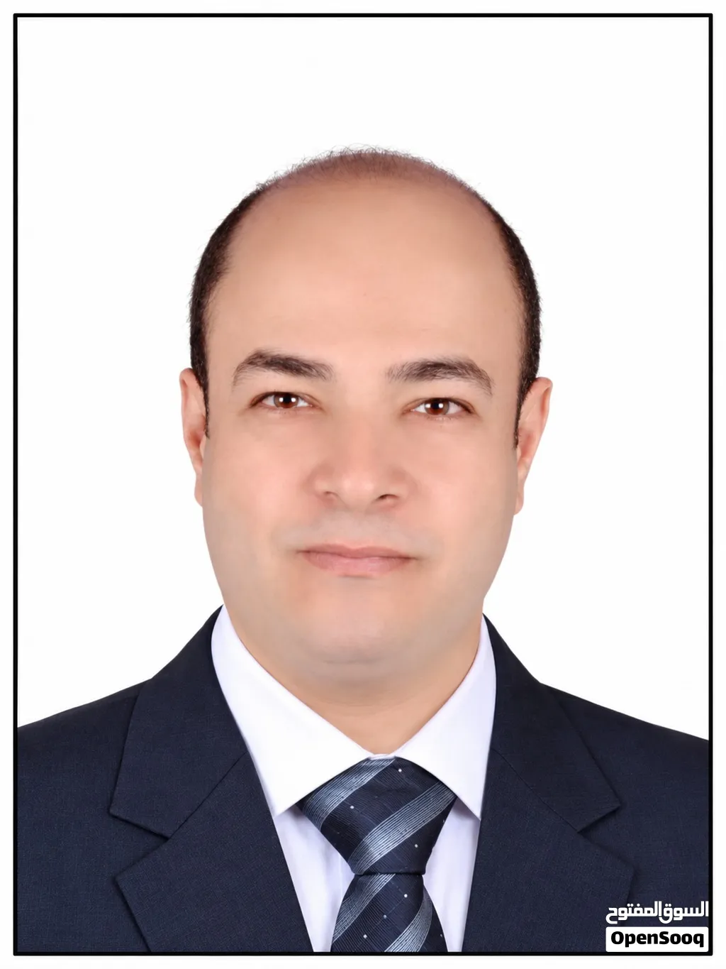 معلم قرآن كريم ولغة عربية