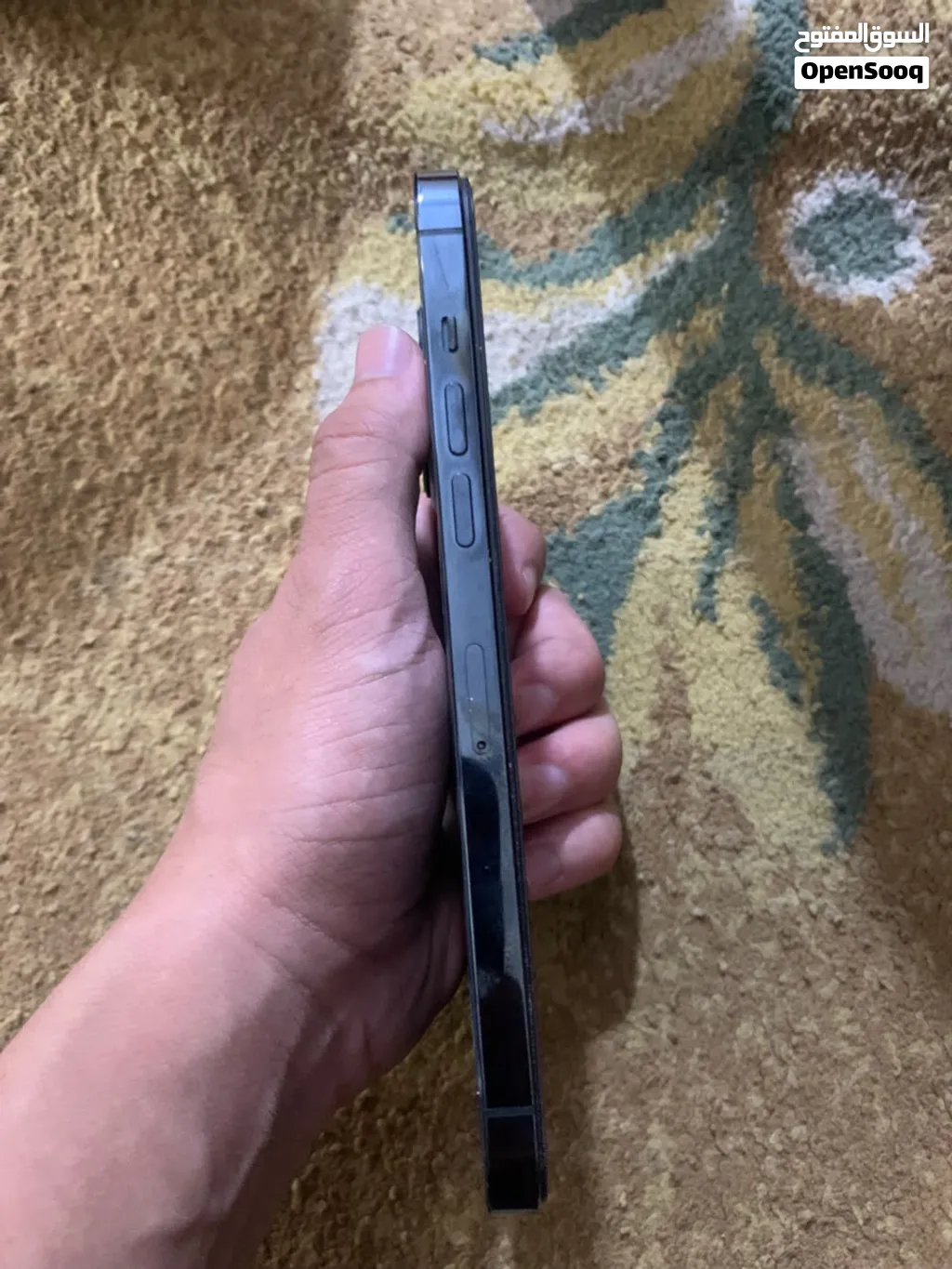 ايفون 12 برو ماكس للبيع