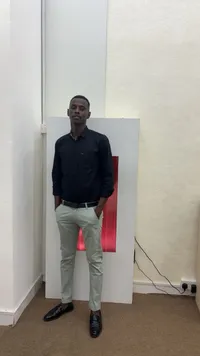 عباس معتز  الريح