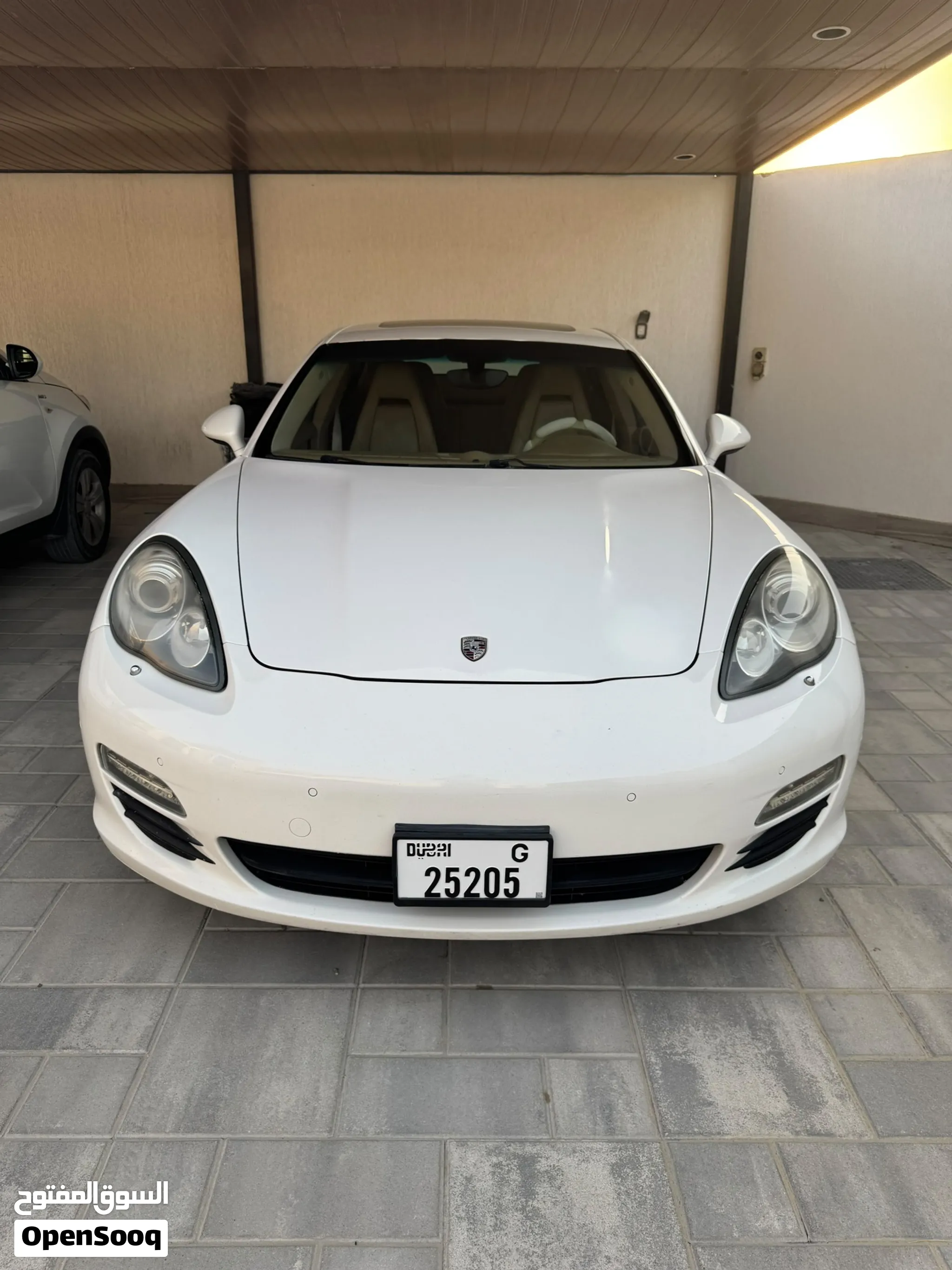 Porsche Panamera GTS 4